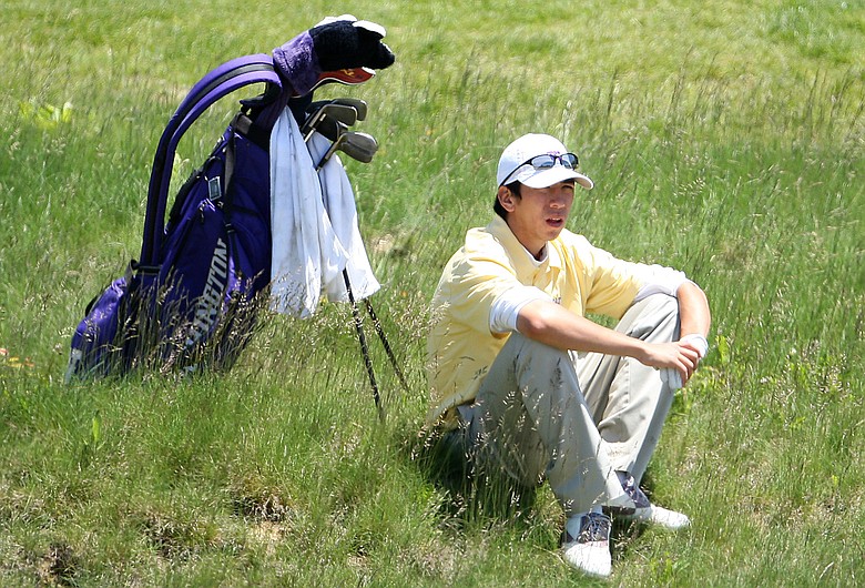 University of Washington's Darren Wallace took medalist honors as the Huskies rolled to a victory at the Pac-10 Conference Championship.