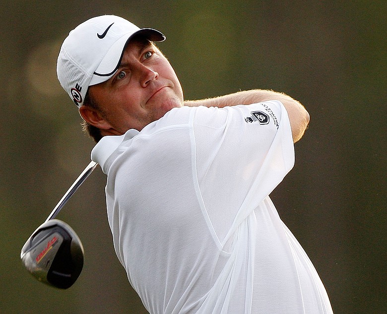 Van Pelt, winless in more than eight years on the PGA Tour, shot a 67 in the second round, then birdied three of the first seven holes in his third round.