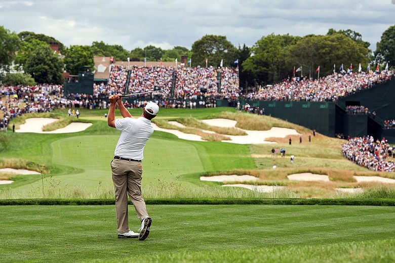 Lucas Glover plays his tee shot on the 18th hole during the 2009 U.S. Open.