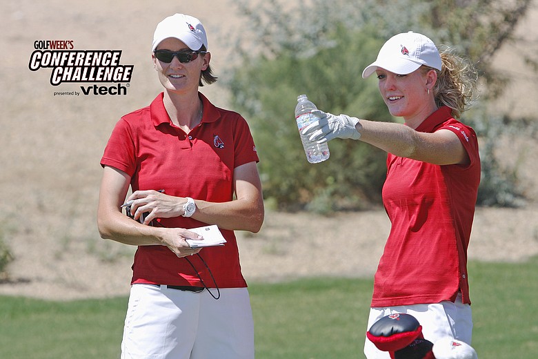 Katie Windlan (right) and Ball State coach Katherine Mowat in between shots at Golfweek's Conference Challenge.