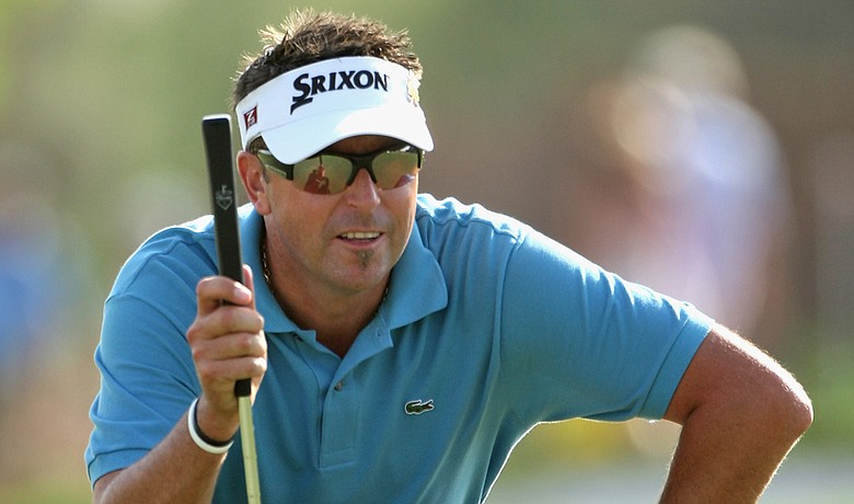 Robert Allenby lines up a putt on the 18th hole during the first round of the Dubai World Championship.