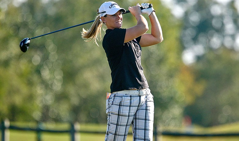 Kristy McPherson leads the LPGA Tour Championship, which was suspended for darkness, after firing a final-round 5-under 67.