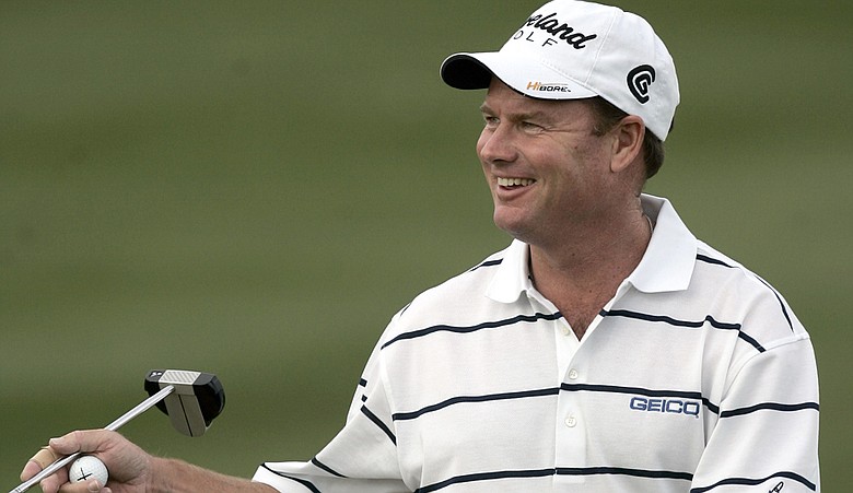 Joe Durant will take a two-shot lead into the final round of the Mayakoba Golf Classic.