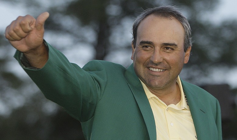 Angel Cabrera celebrates after winning the 2009 Masters.