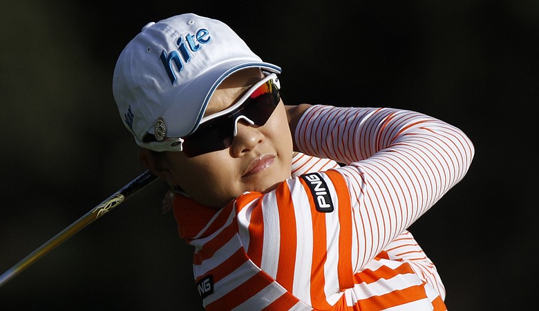Hee Kyung Kim leads the Kia Classic by one shot after Round 2.