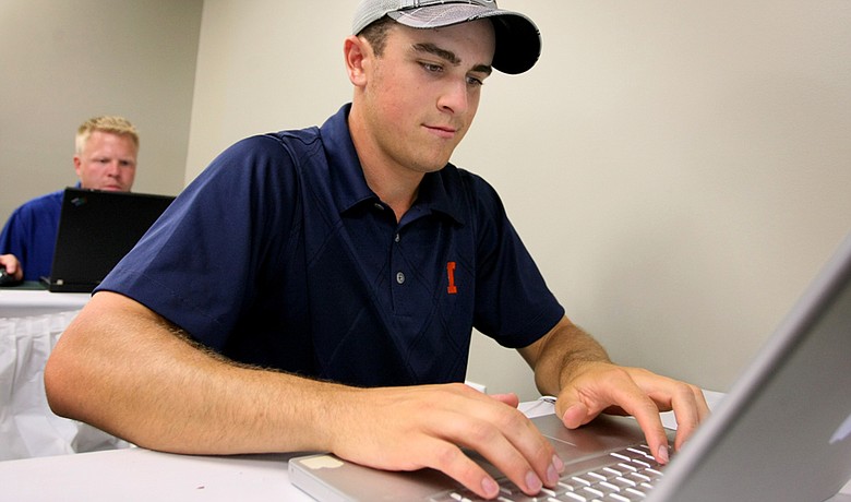 Illinois junior Scott Langley chats live on Golfweek.com.