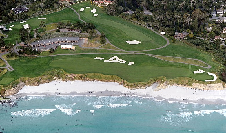 The USGA has pushed the fairways to the edge of the shoreline, like here at No. 10.