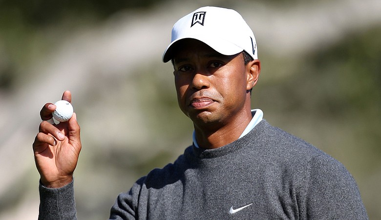 Tiger Woods struggled to a 3-over 74 in Round 1 of the U.S. Open.