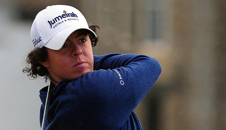 Rory McIlroy rebounded from a second-round 80 at the British Open, posting a 3-under 69.