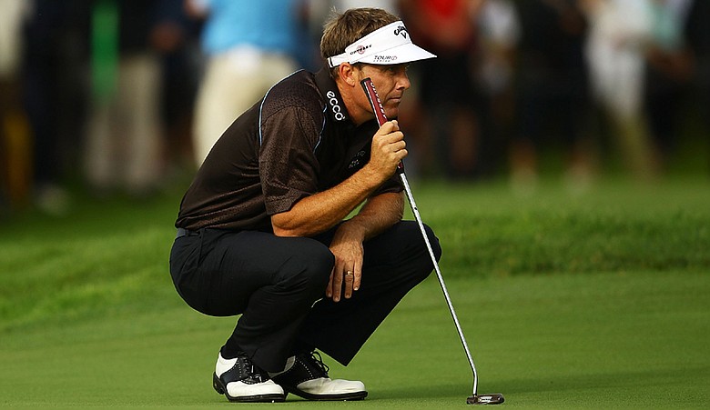Stuart Appleby lines up a putt during day one of the Australian Open at The Lakes Golf Club on December 2, 2010 in Sydney, Australia.