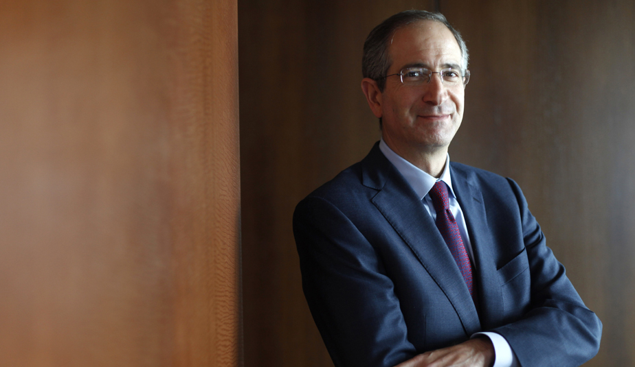Roberts, 52, heads a Fortune 100 media and entertainment company whose interests include Golf Channel, hockey’s Philadelphia Flyers and NBCUniversal. The self-described “frustrated mid-to-high single-digit-handicapper” is the son of Comcast founder Ralph Roberts.