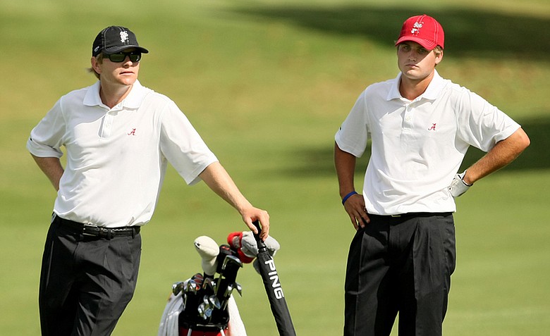 Alabama assistant coach Scott Limbaugh with freshman Bobby Wyatt at No. 8 during Round 2 of the Isleworth Collegiate.