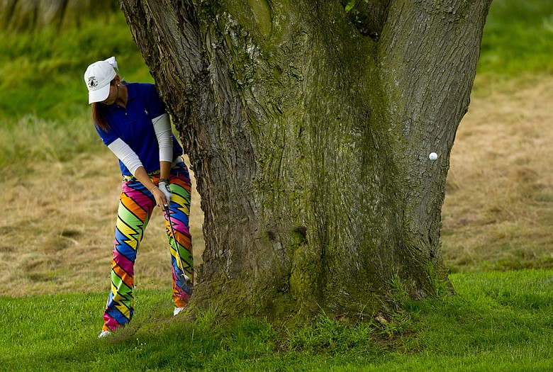 Ashlan Ramsey advanced to the Round of 16 by defeating Amy Lee in 20 holes.