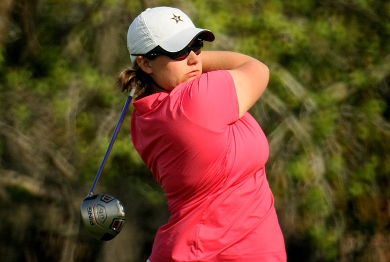 Lauren Stratton during the Central District Invitational.