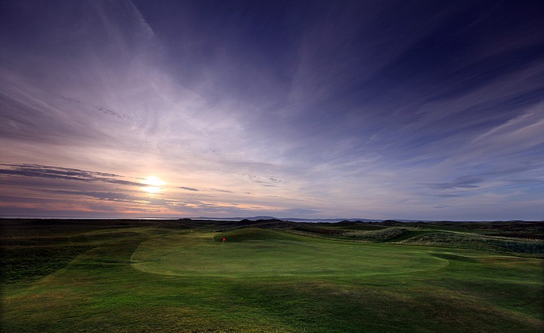 The green on the par-3 5th hole 'Laird's Ain' at The Machrie Hotel and Golf Links.