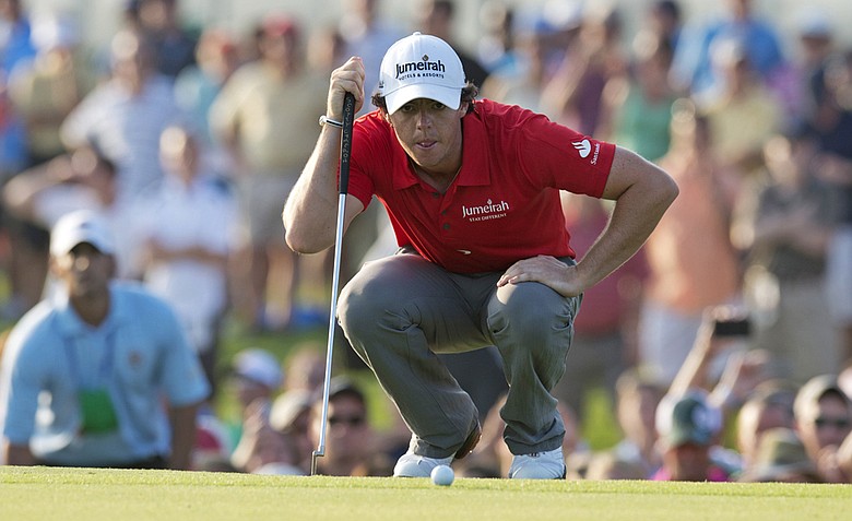 Rory McIlroy lines up a putt on the 18th green during the 94th PGA Championship.