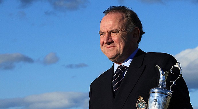 R&A chief Peter Dawson with the Claret Jug.