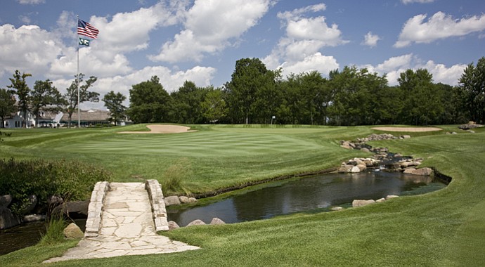 The 18th hole at Conway Farms Golf Club.