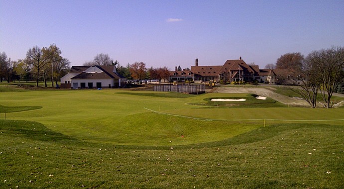 Maketewah CC's new practice area, with indoor learning center (left) and clubhouse (right).