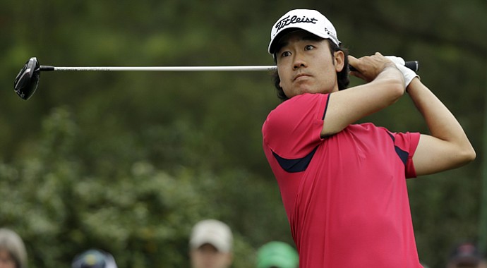 Kevin Na shot a 2-under 70 on Thursday, using adrenaline to overcome a bulging disk in his back that also causes leg pain.