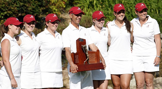 The Alabama women's golf team after winning the 2013 SEC Championship.