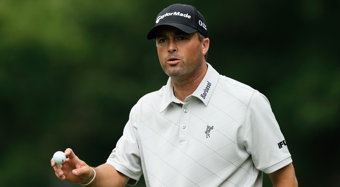 With Matt Kuchar, Jason Dufner and Sang-Moon Bae in action early, while Rickie Fowler, Charl Schwartzel and Jim Furyk will take to Colonial this afternoon. Follow the first round now!
