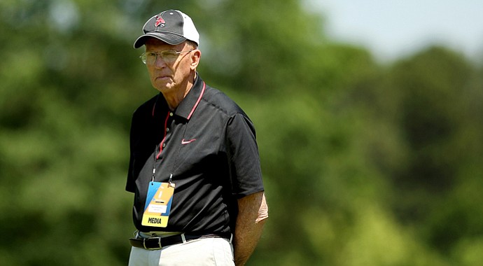 Former Ball State coach Earl Yestingsmeier, 80, has passed away, according to the Ball State athletic department.
