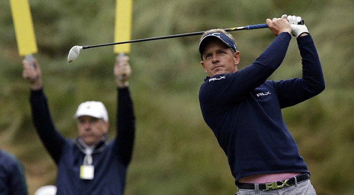 Luke Donald fired a 2-under 68 in the first round of the U.S. Open to sit one shot off the lead.
