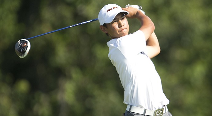 Eric Sugimoto, a junior at Pacific, posted a 7-under 63 on Monday to take the lead at the U.S. Amateur Public Links in Virginia.