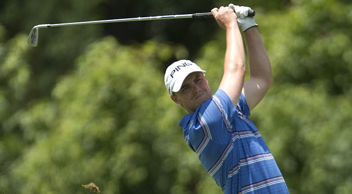 Sam Saunders of New Mexico fired a 4-under 66 in the first round of stroke-play qualifying at the U.S. Amateur Public Links on Monday in Virginia.