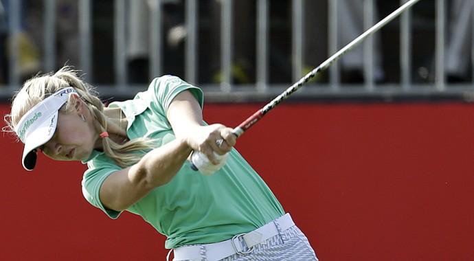 Jessica Korda shot 9-under 64 in the first round of the LPGA Reignwood Classic and shares the lead with Na Yeon Choi.