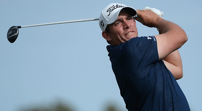 Scott Stallings fired a 4-under 68 on Sunday to win the Farmers Insurance Open by a shot.