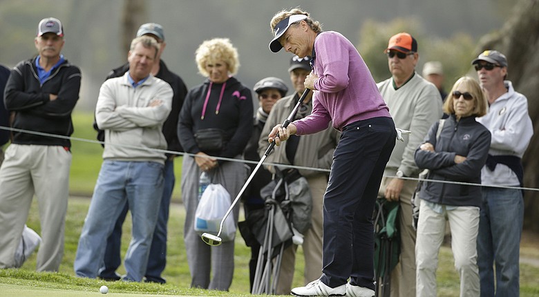 To replace his anchored putting stroke, Bernhard Langer told a Callaway executive he was looking closely at two putting methods -- and has made putts both ways.