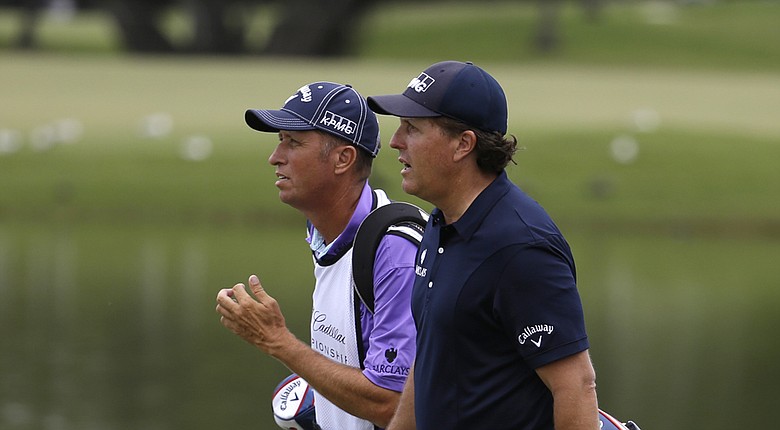 Phil Mickelson is set to play the week before the 2014 Masters, as the Shell Houston Open says he is among 14 winners of majors who are committed to the PGA Tour event this year.