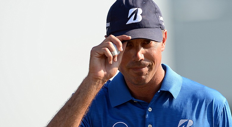 Matt Kuchar fired a 4-under 68 on Saturday at the Masters and is one shot off the lead.