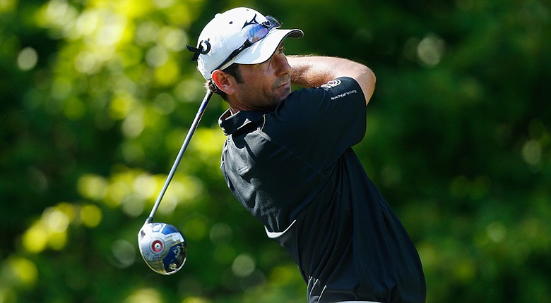 Peter Whiteford fired a 4-under 66 to join a share of the 54-hole lead at the Russian Open.