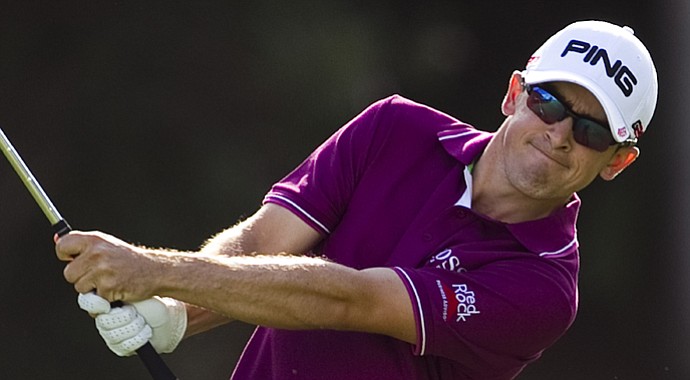 Scott Langley is tied for the lead after Round 1 of the Sony Open in Hawaii at Waialae.