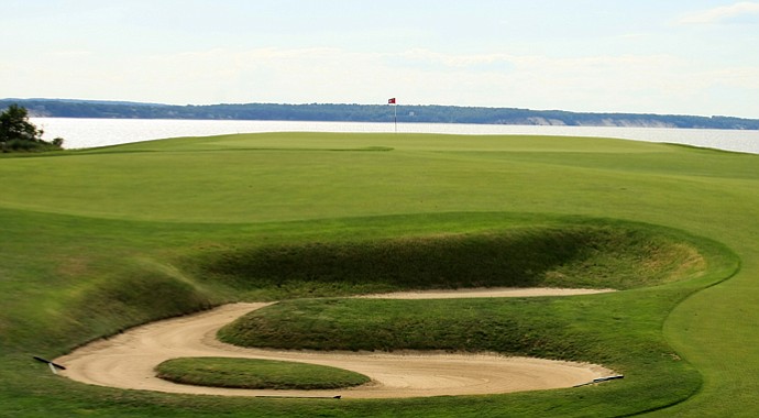 The 18th hole at National Golf Links in Southampton, N.Y., where several matches were determined during the 2013 Walker Cup.
