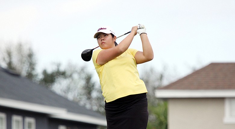 Bethany Wu shot a bogey-free 4-under 68 at the Annika Invitational on Saturday to take a two shot lead into the second round.