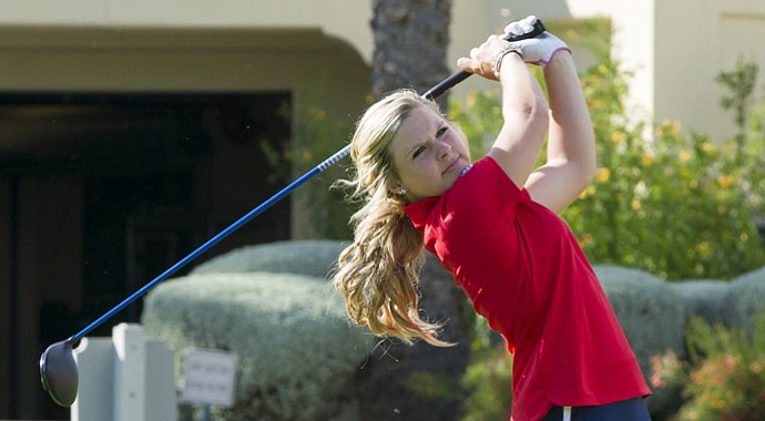 Lindsey Weaver posted a top 10 as the Arizona Wildcats won the Gator Women's Invitational.