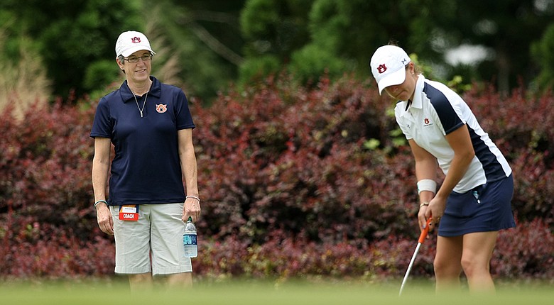 This week marks the one-year anniversary of Auburn head coach Kim Evans' ovarian cancer diagnosis. She was declared caner-free last October.