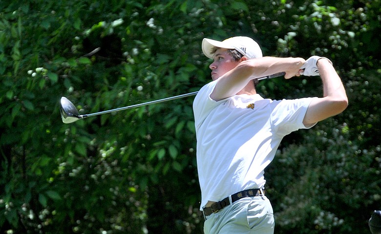 Kennesaw State's Kelby Burton shot a 5-under 67 during the second round of the Auburn (Ala.) Regional at the Auburn University Club on Friday.